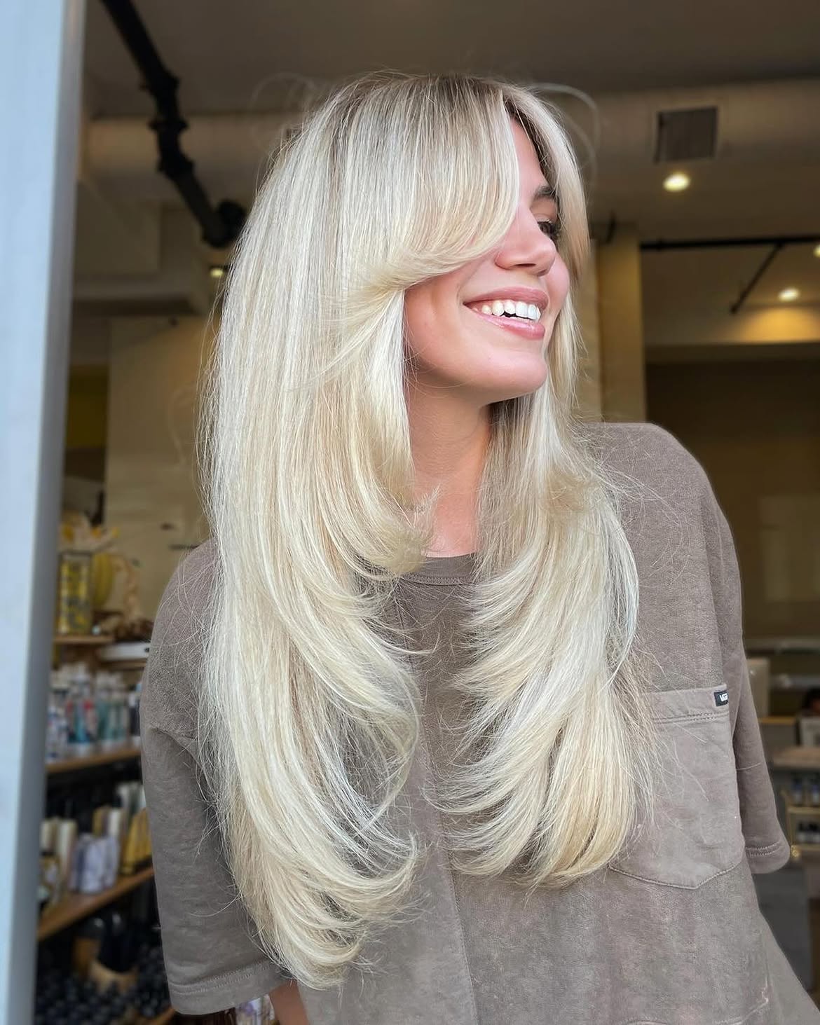 2000s Inspired Voluminous Layered Blonde