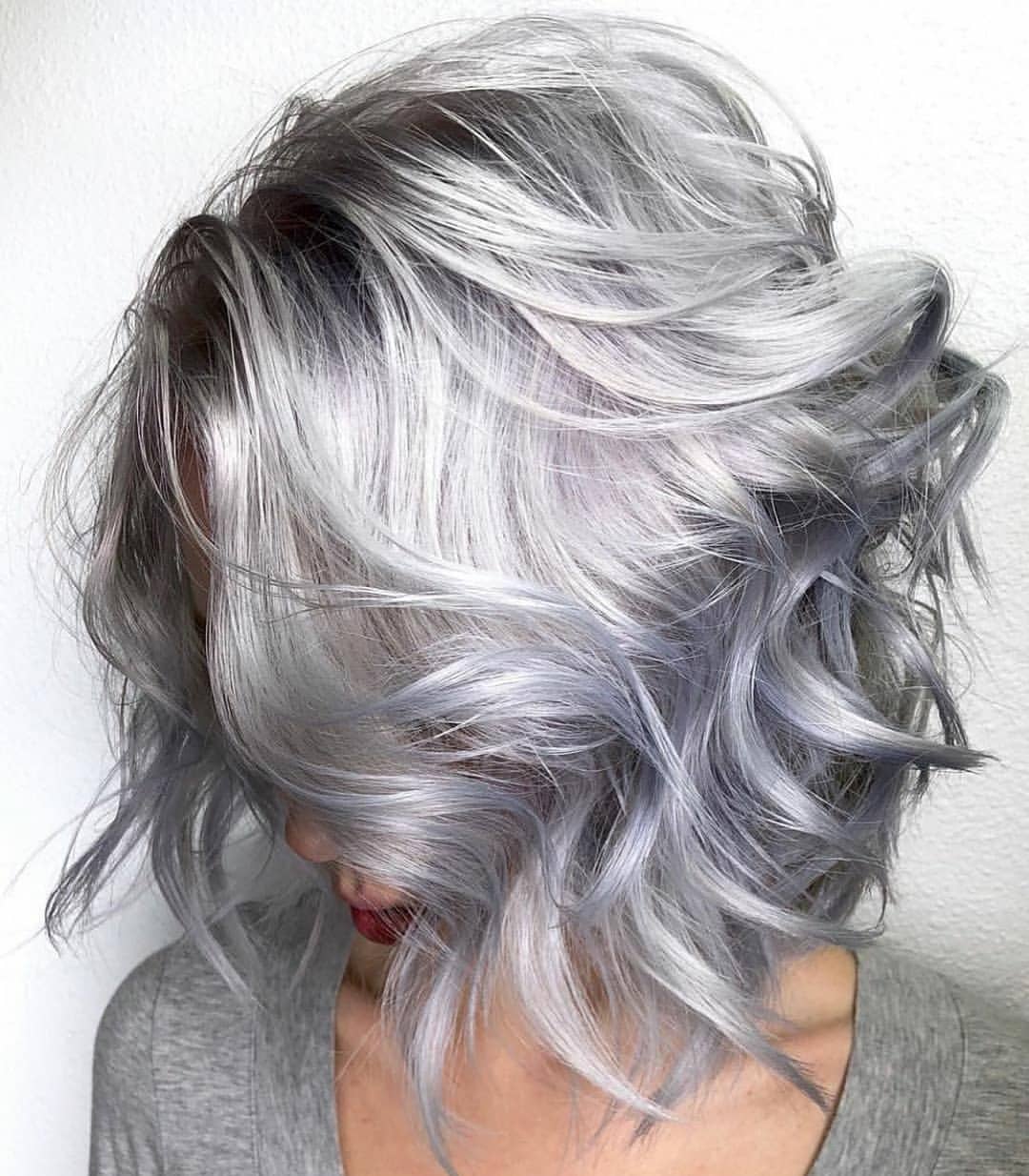 Ash Silver Bob With Lived-In Waves