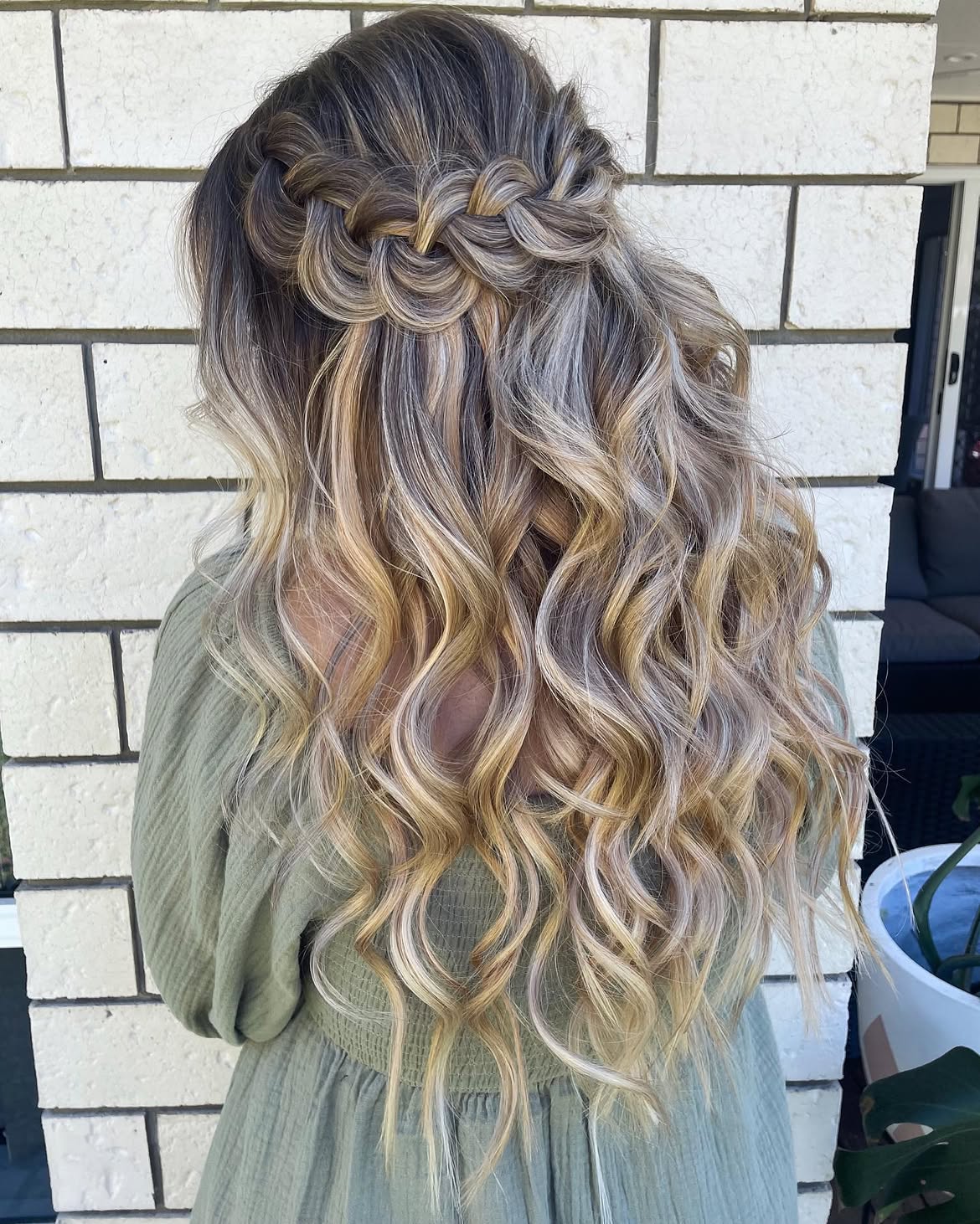 Boho Half-Up Fishtail Braid With Loose Waves