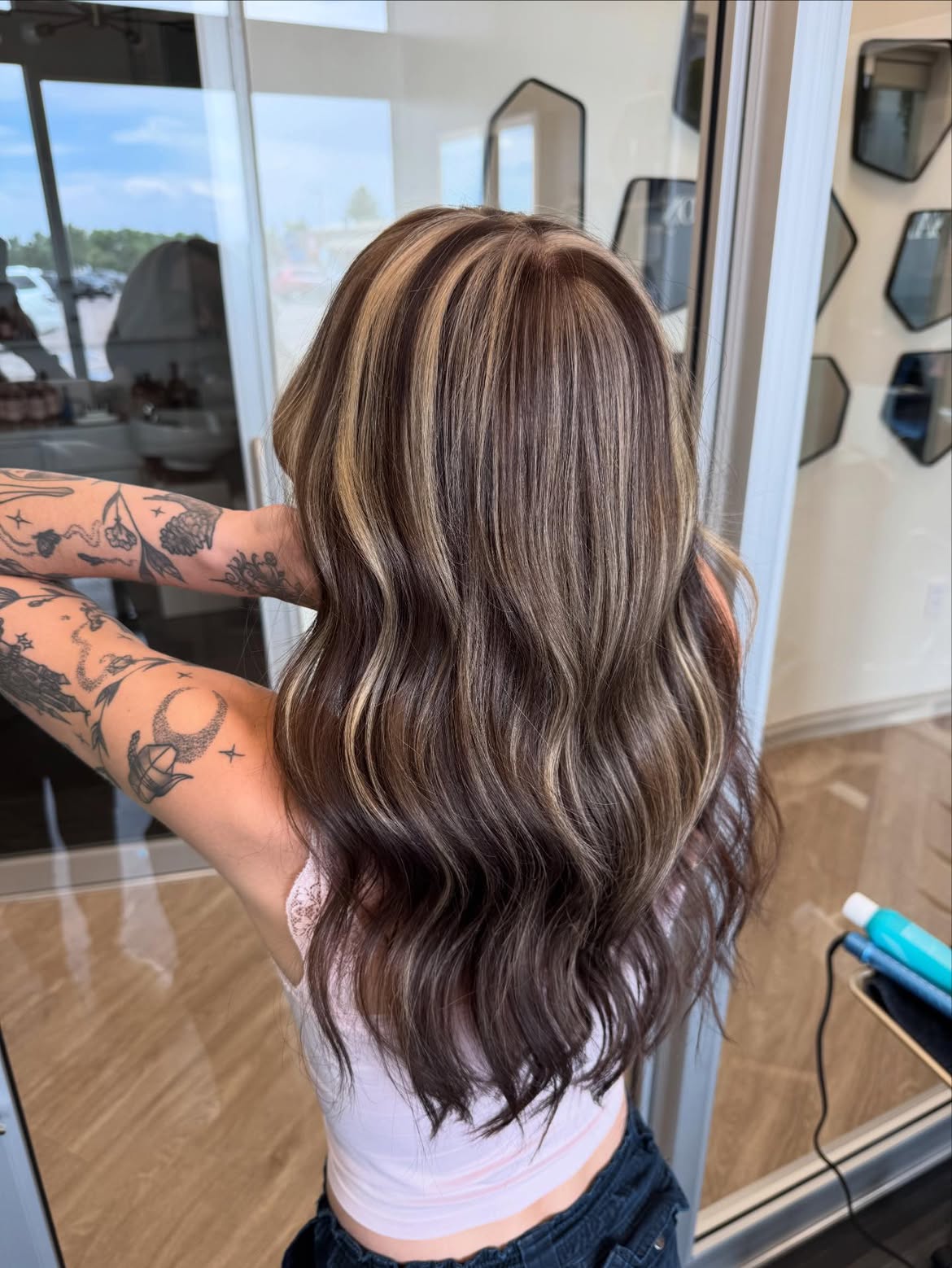 Bold Chunky Highlights With Loose Waves