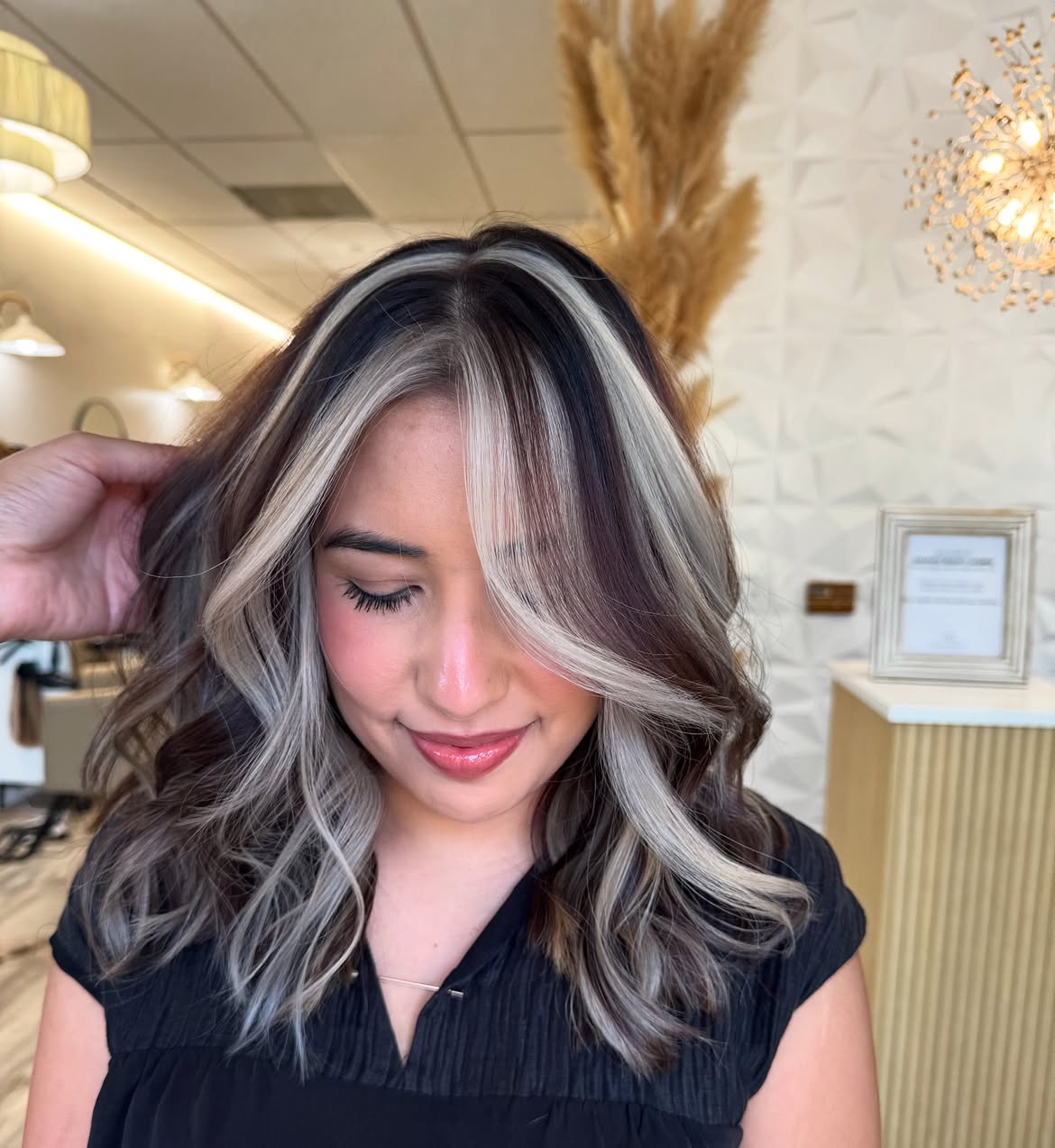 Bold Chunky Highlights With Soft Waves