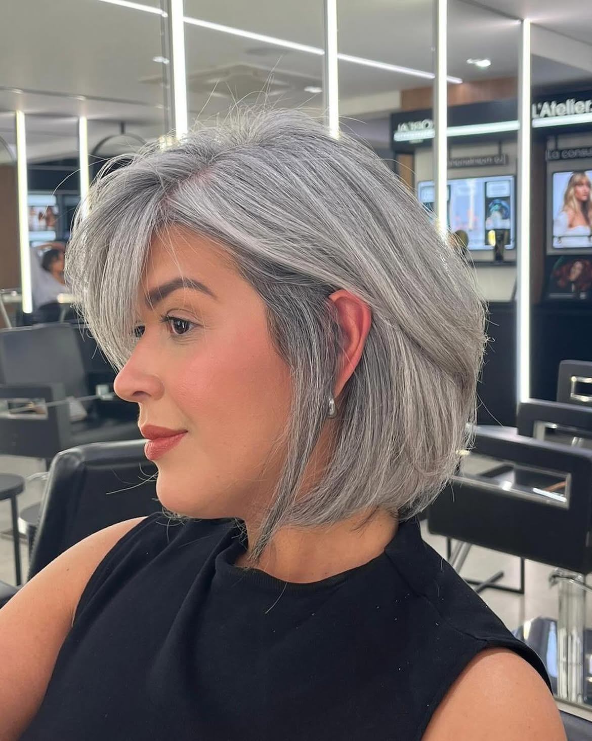 Chic Layered Bob With Soft Face-Framing Bangs
