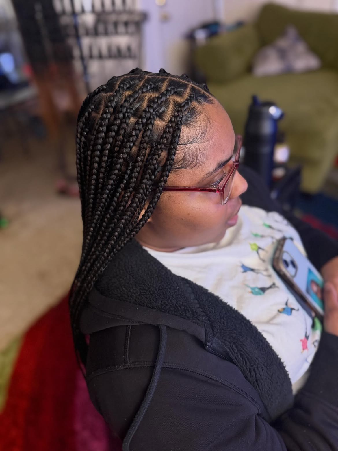 Chic Medium Knotless Braids With Defined Parts