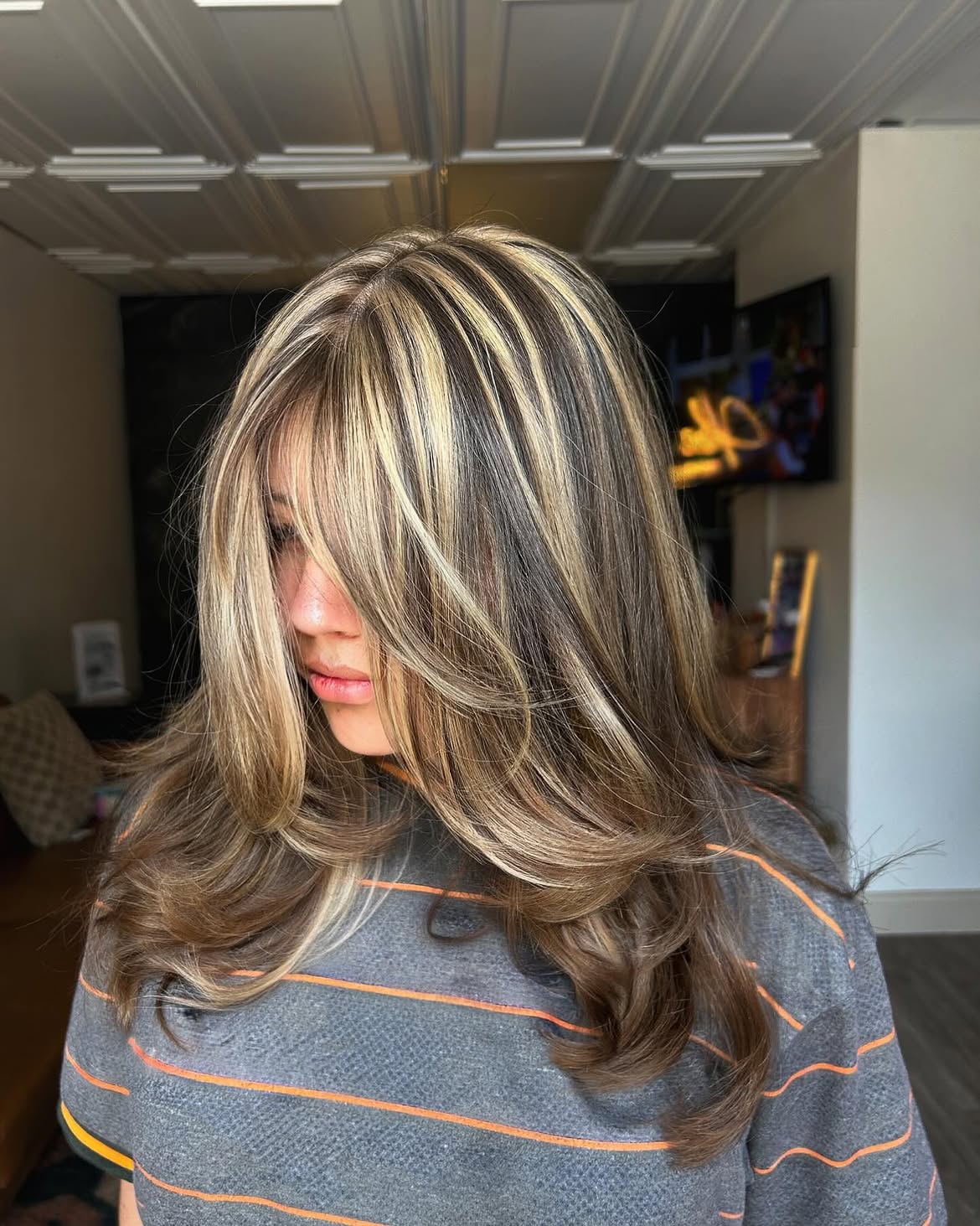 Chunky Highlights With Face-Framing Layers