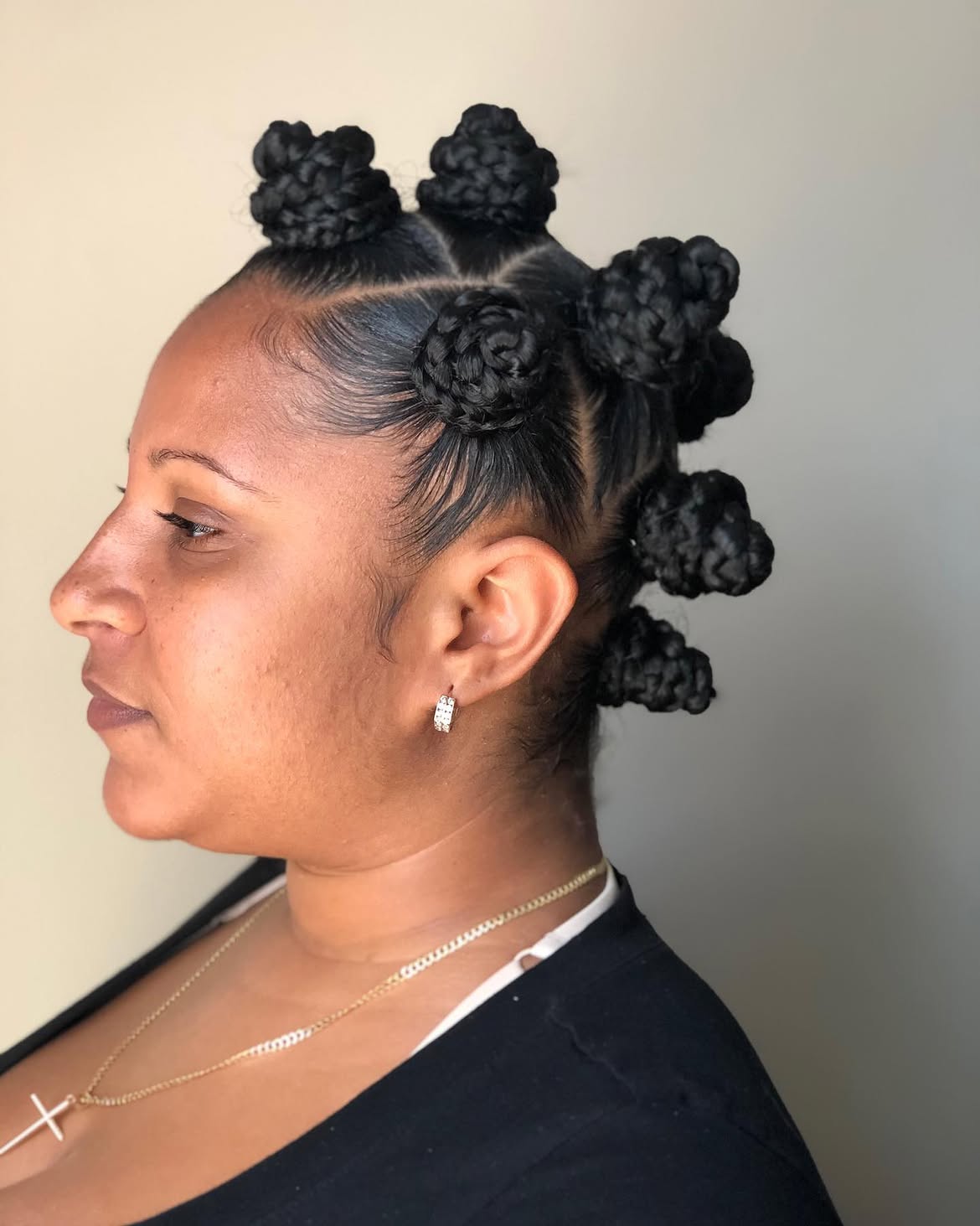 Classic Bantu Knots With Sleek Edges