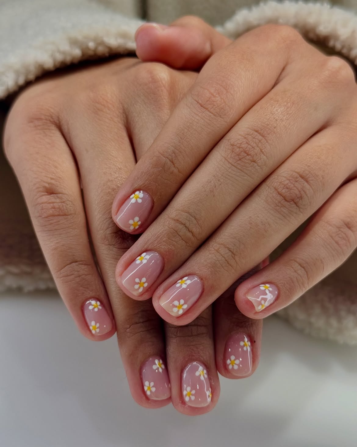 Cute Sheer Nude Daisy Floral Manicure