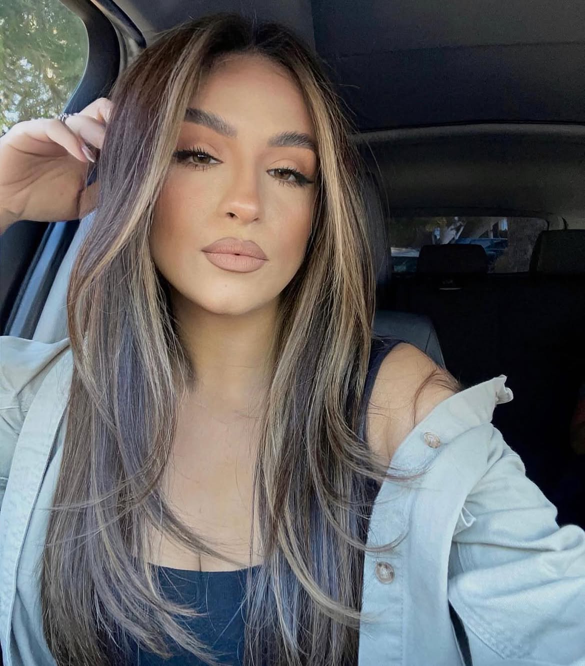 Dimensional Brunette With Bright Blonde Money Piece