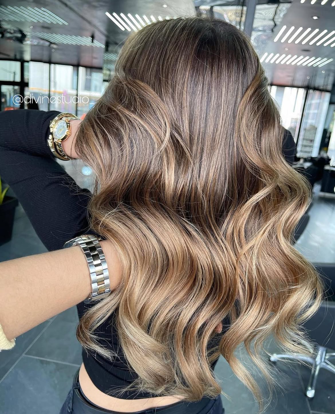 Dimensional Caramel Balayage With Soft Wavy Layers