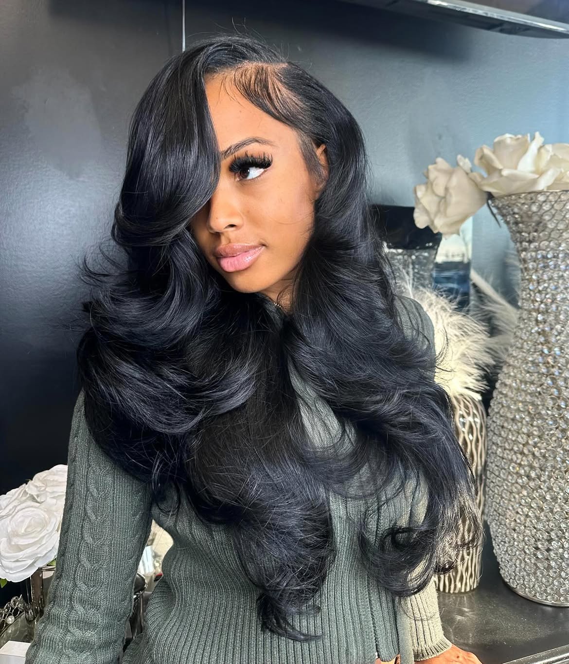 Dramatic Side Part With Voluminous Hollywood Waves