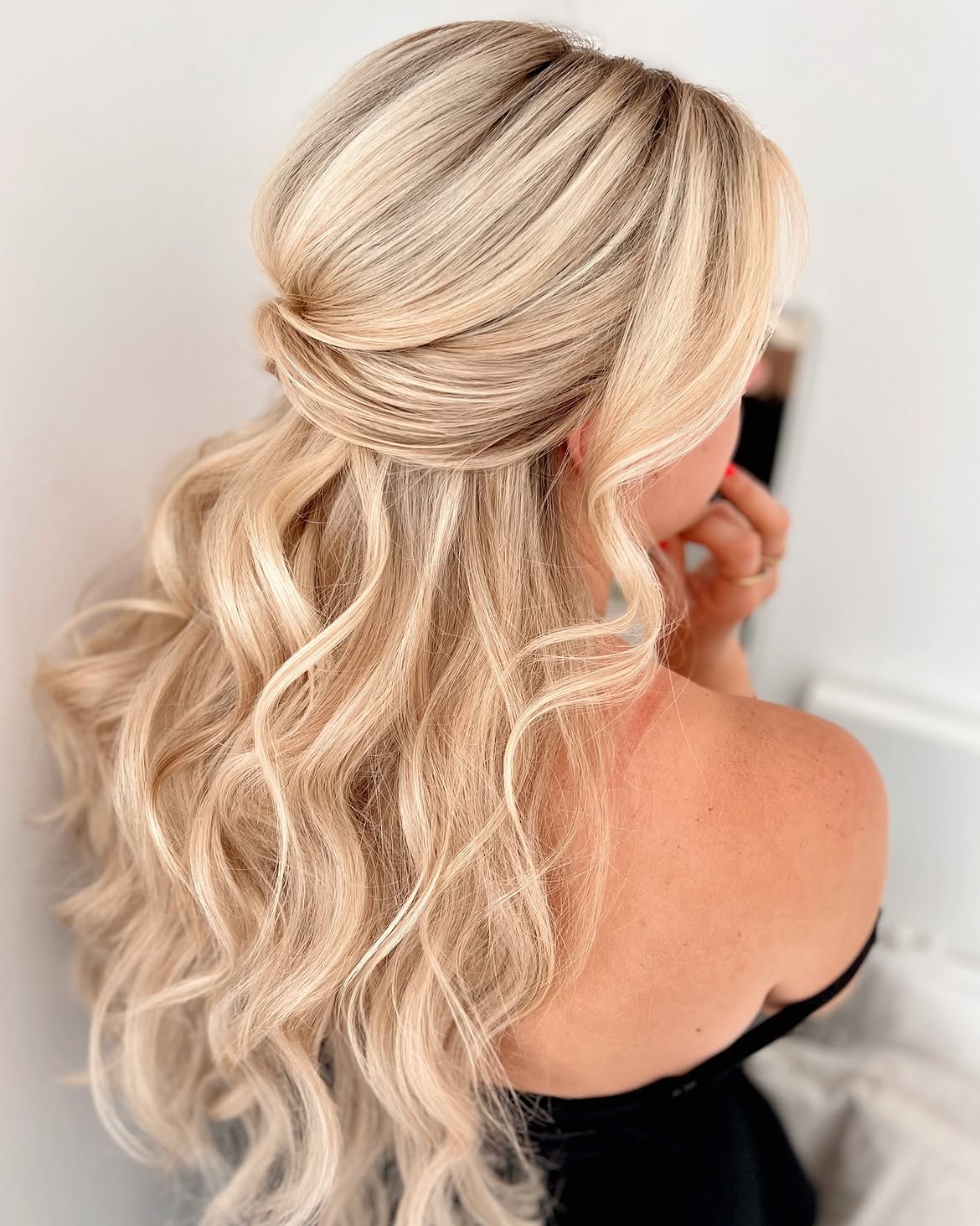 Effortless Half-Up Twisted Beach Waves