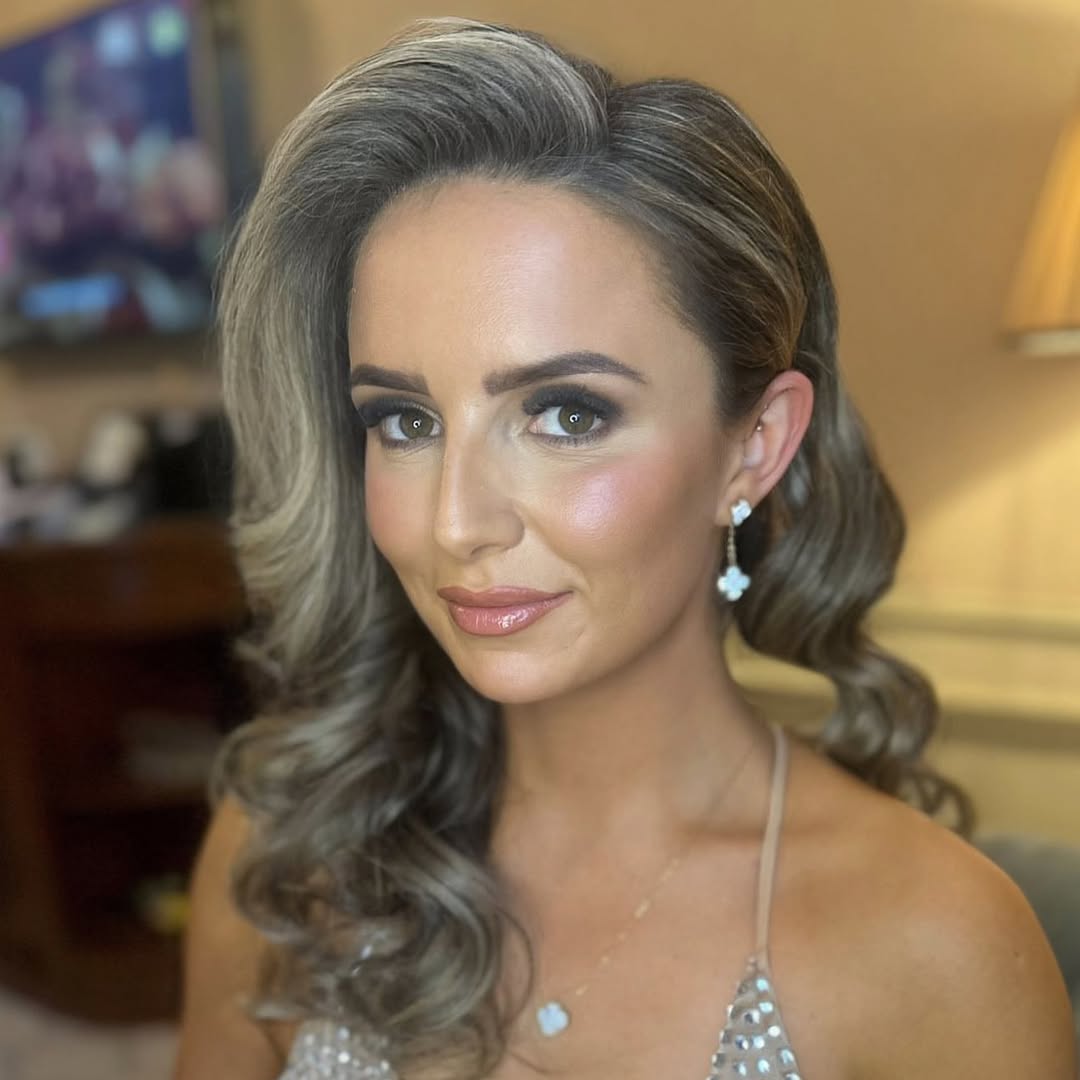 Glamorous Hollywood Waves With Deep Side Part