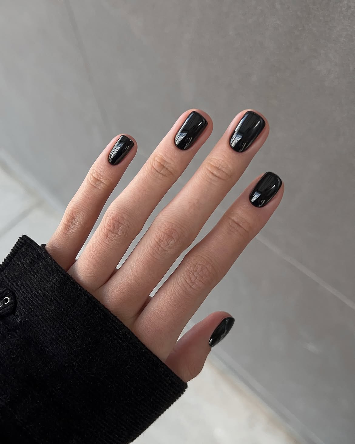 Glossy Black Square Nails With High Shine Finish