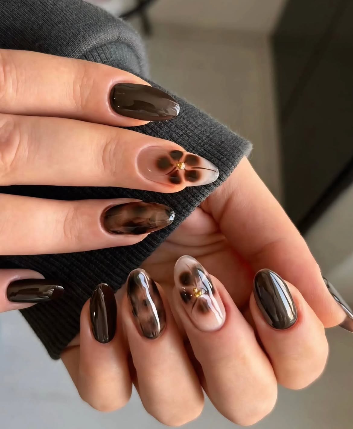 Glossy Chocolate Tortoiseshell & Floral Accent Nails
