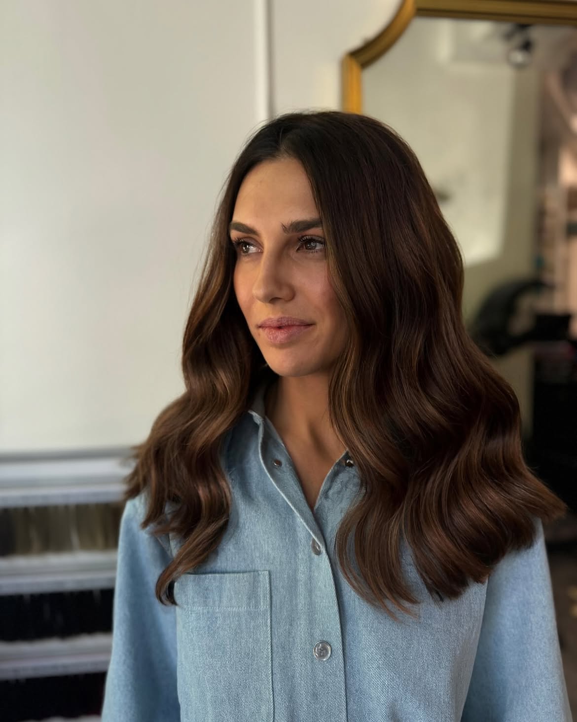 Glossy Espresso Waves With Subtle Caramel Dimension