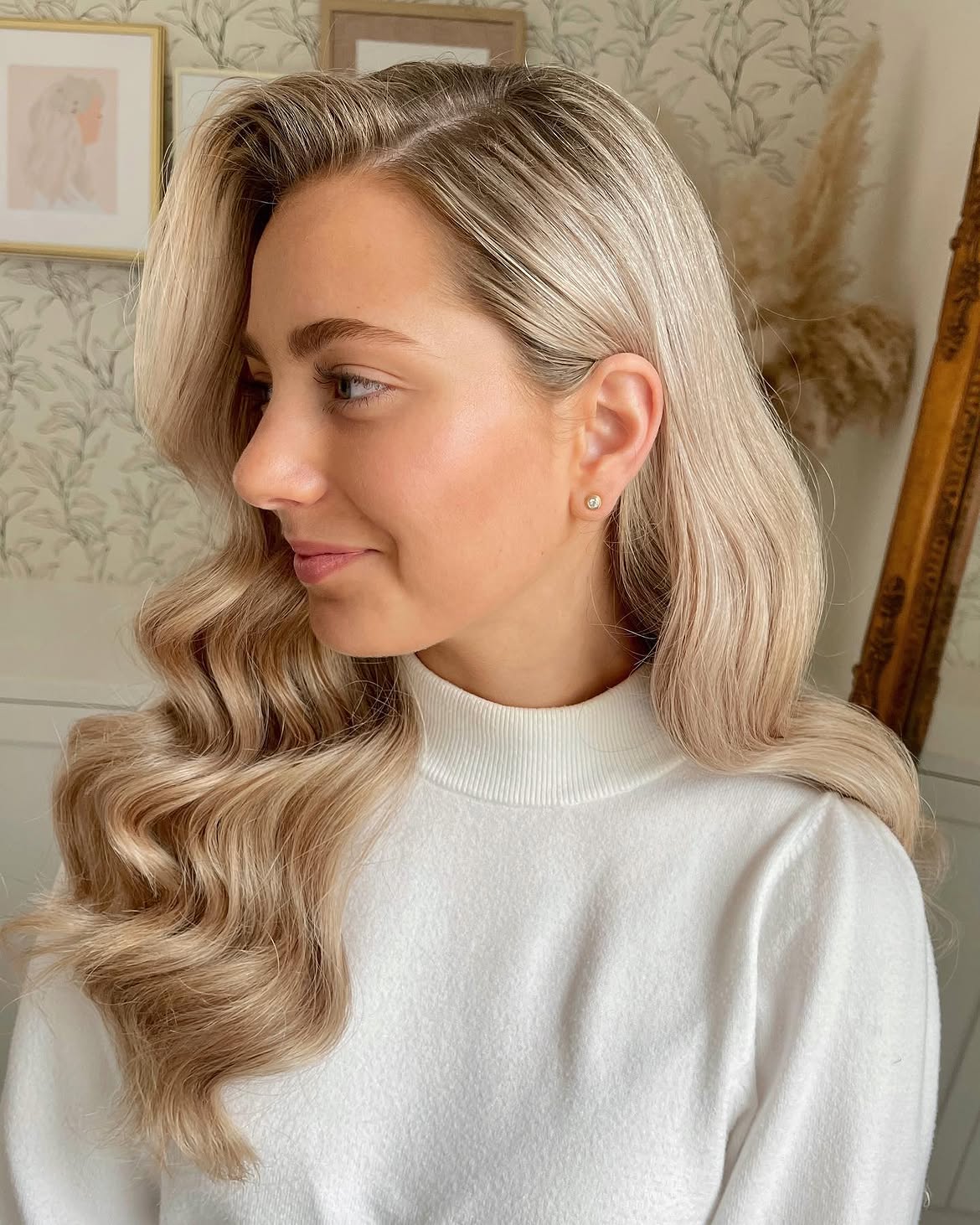 Golden Blonde Waves With Deep Side Part