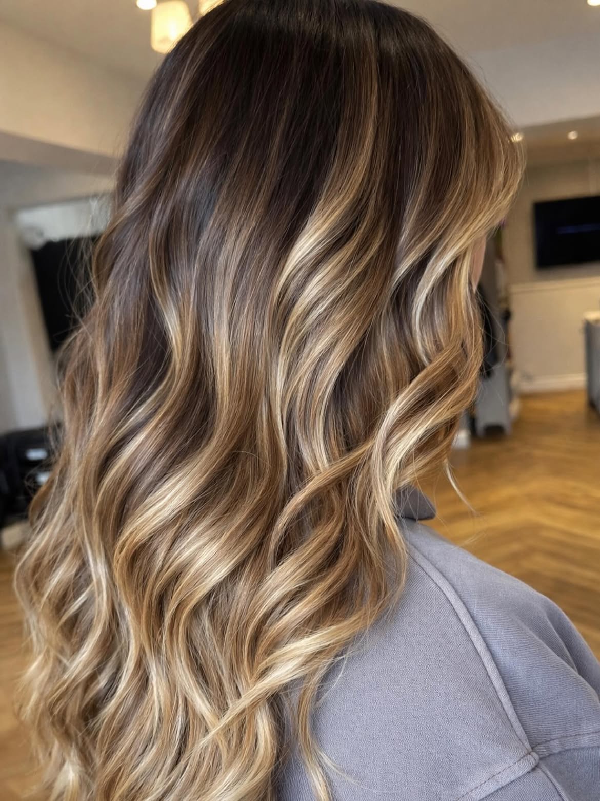 Lived In Caramel Balayage With Beachy Waves