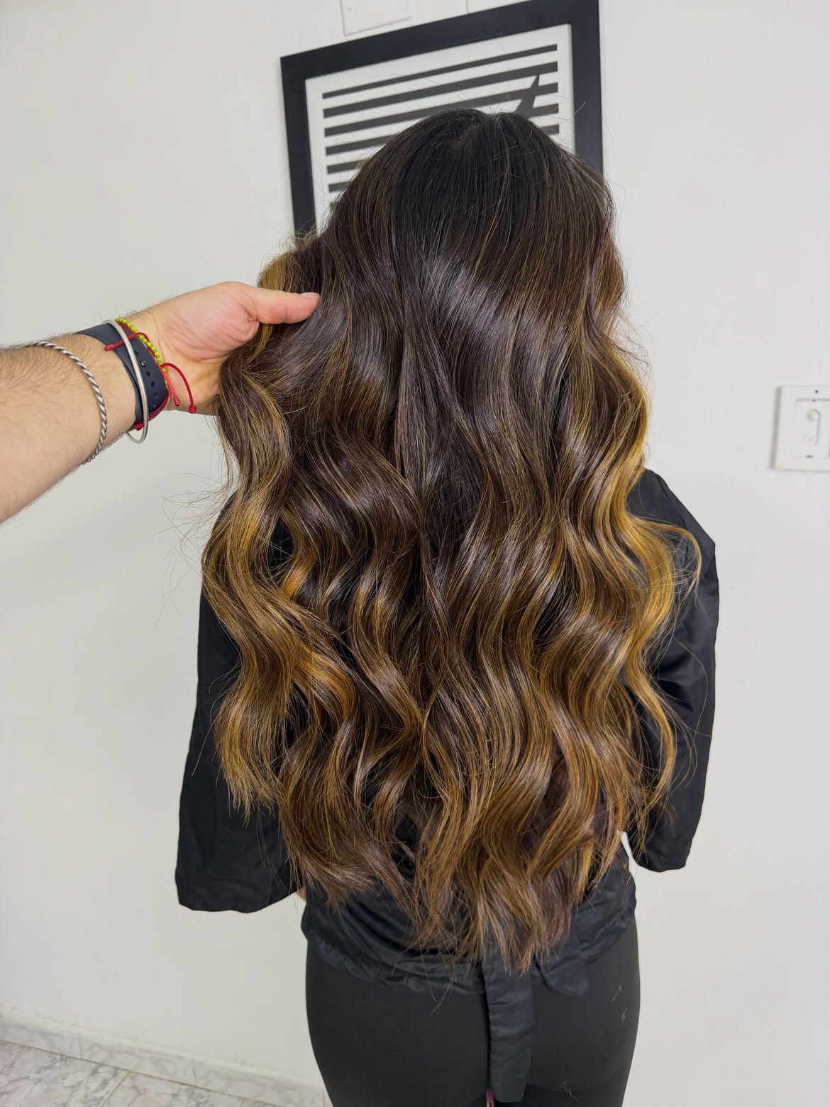 Long Wavy Brunette Hair With Caramel Balayage