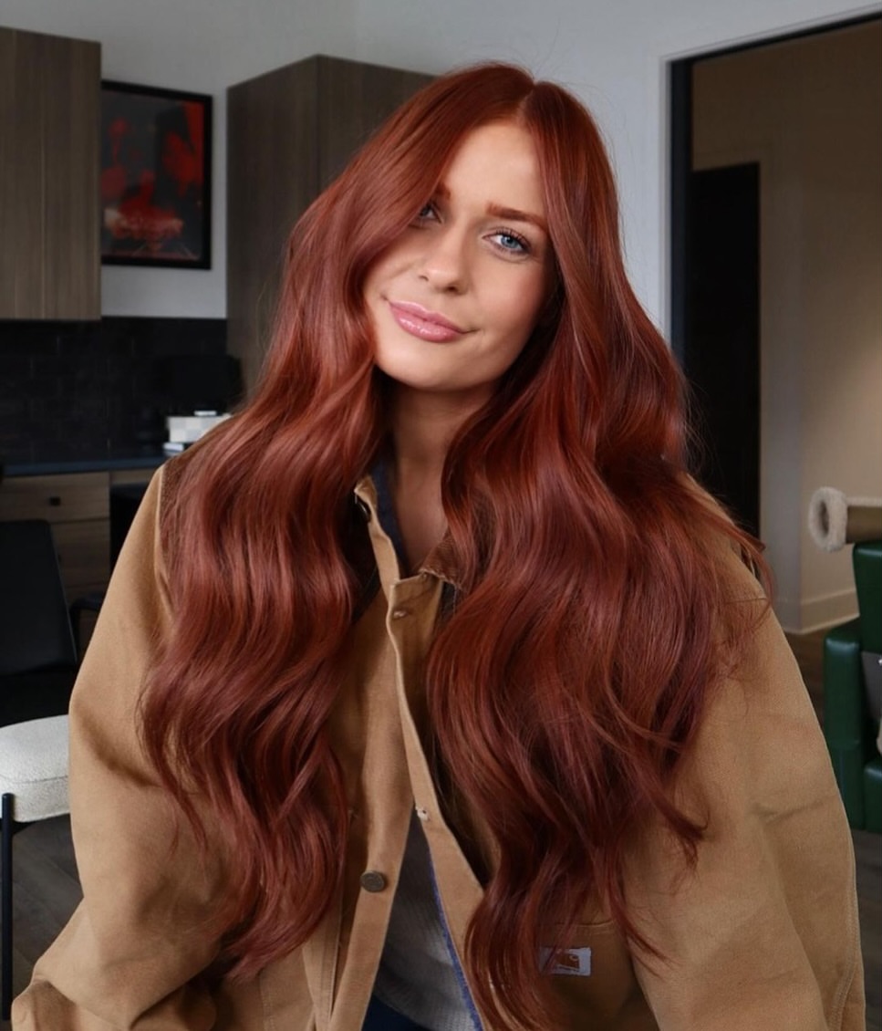 Rich Copper Waves With Face-Framing Layers