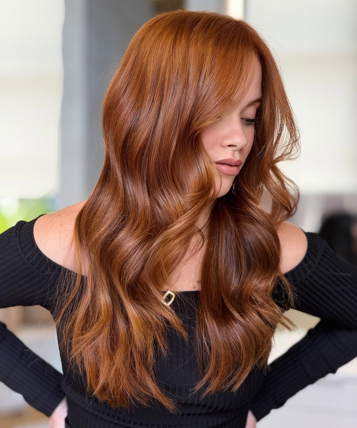 Rich Copper Waves With Face-Framing Layers