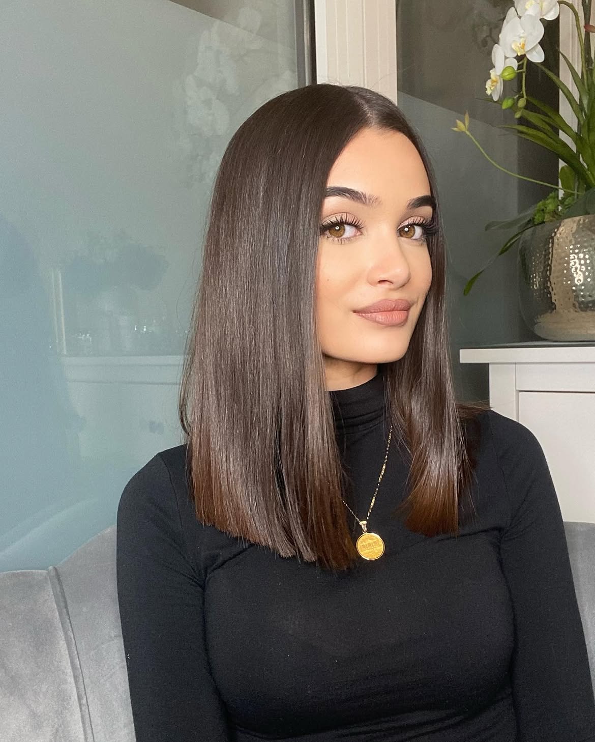 Sleek Espresso Brown Collarbone Bob