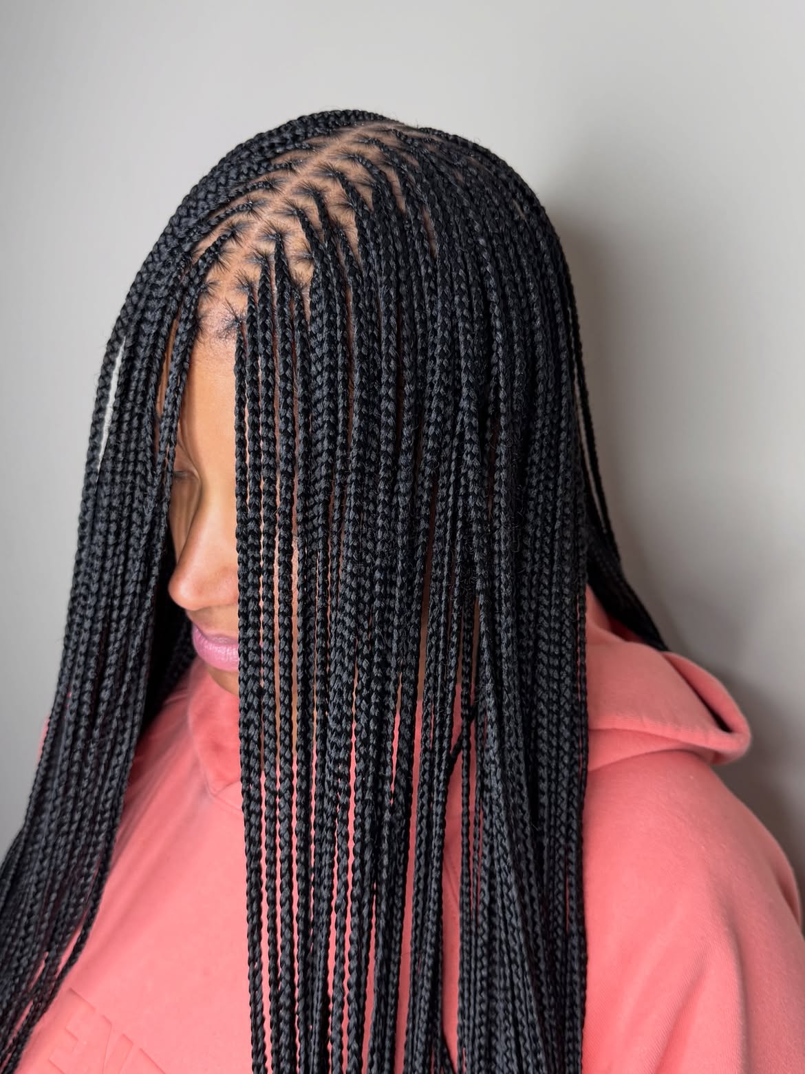 Sleek Shoulder-Length Knotless Braids