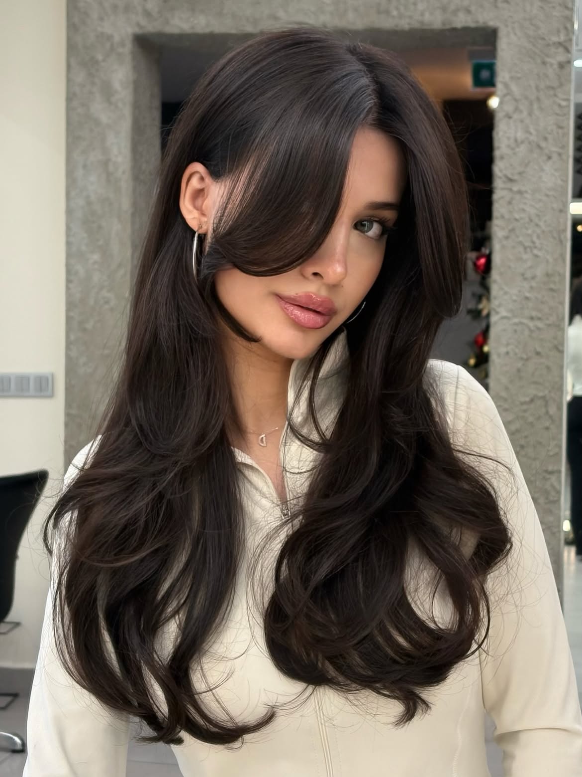Soft Curtain Bangs With Voluminous Waves