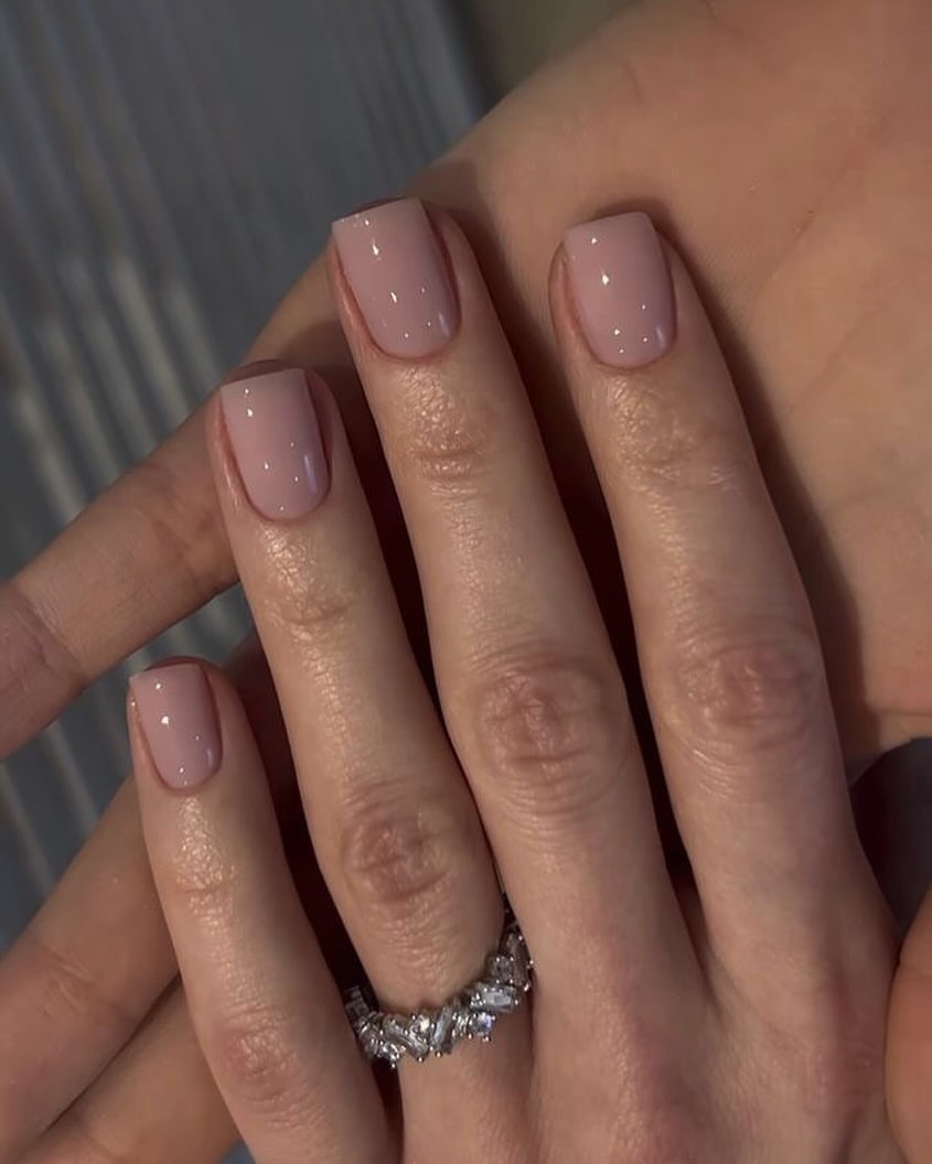 Soft Mauve Milky Glossy Squoval Nails