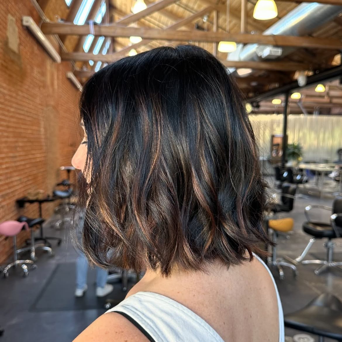 Subtle Caramel Highlights On Textured Black Lob