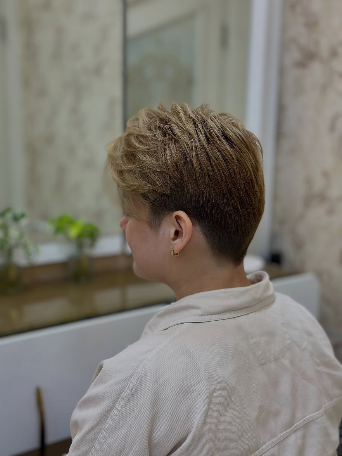 Textured Tapered Pixie With Warm Highlights