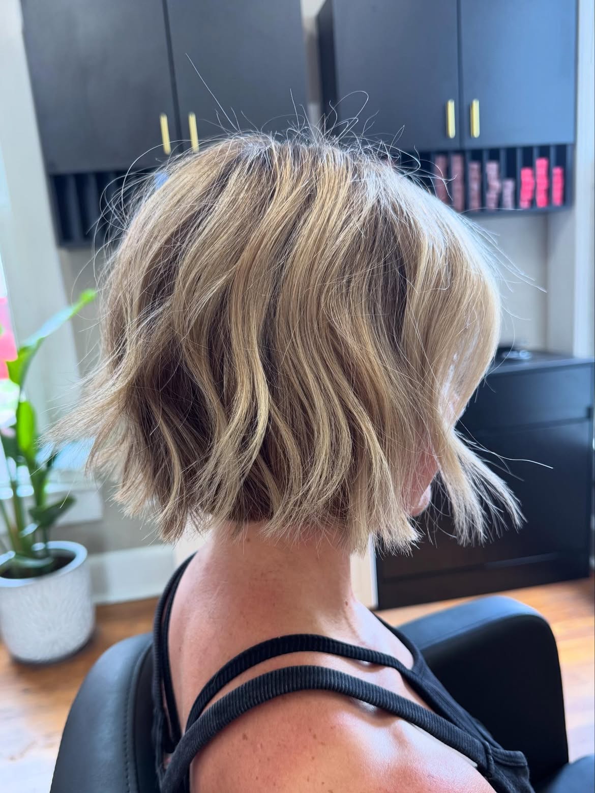 Textured Wavy Chin Length Blonde Bob
