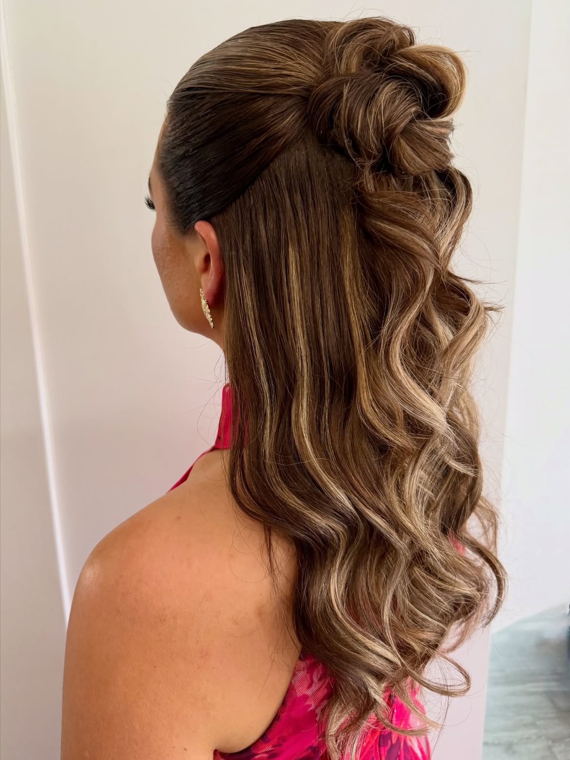 Twisted Half Up Half Down With Loose Waves