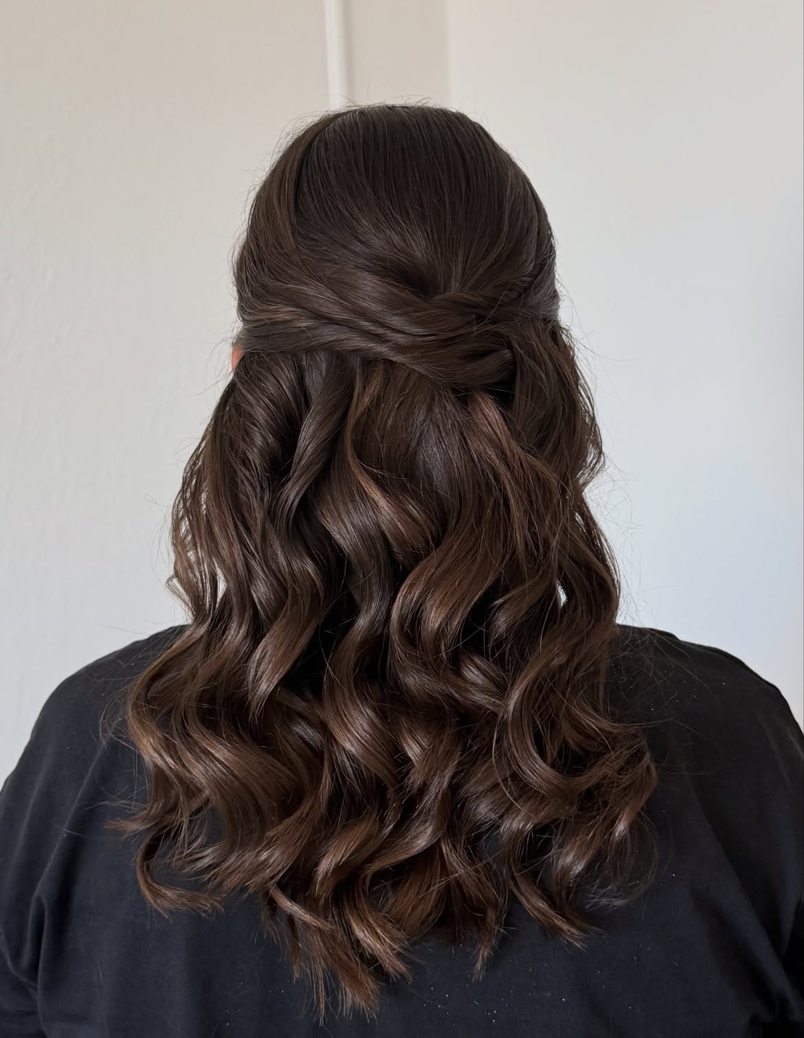 Twisted Half Up Half Down With Loose Waves