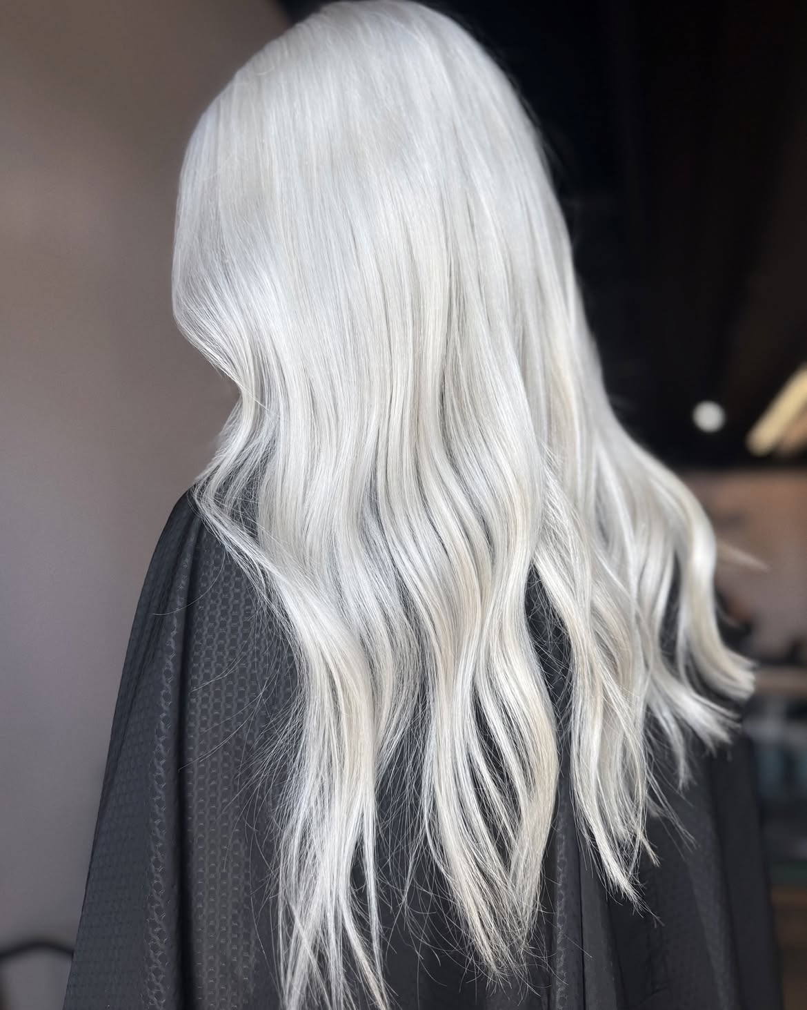 Ultra-Light Platinum Blonde Beachy Waves
