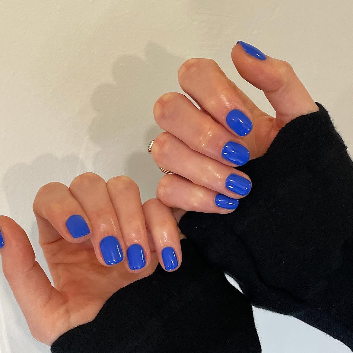 Vibrant Electric Blue Glossy Short Nails