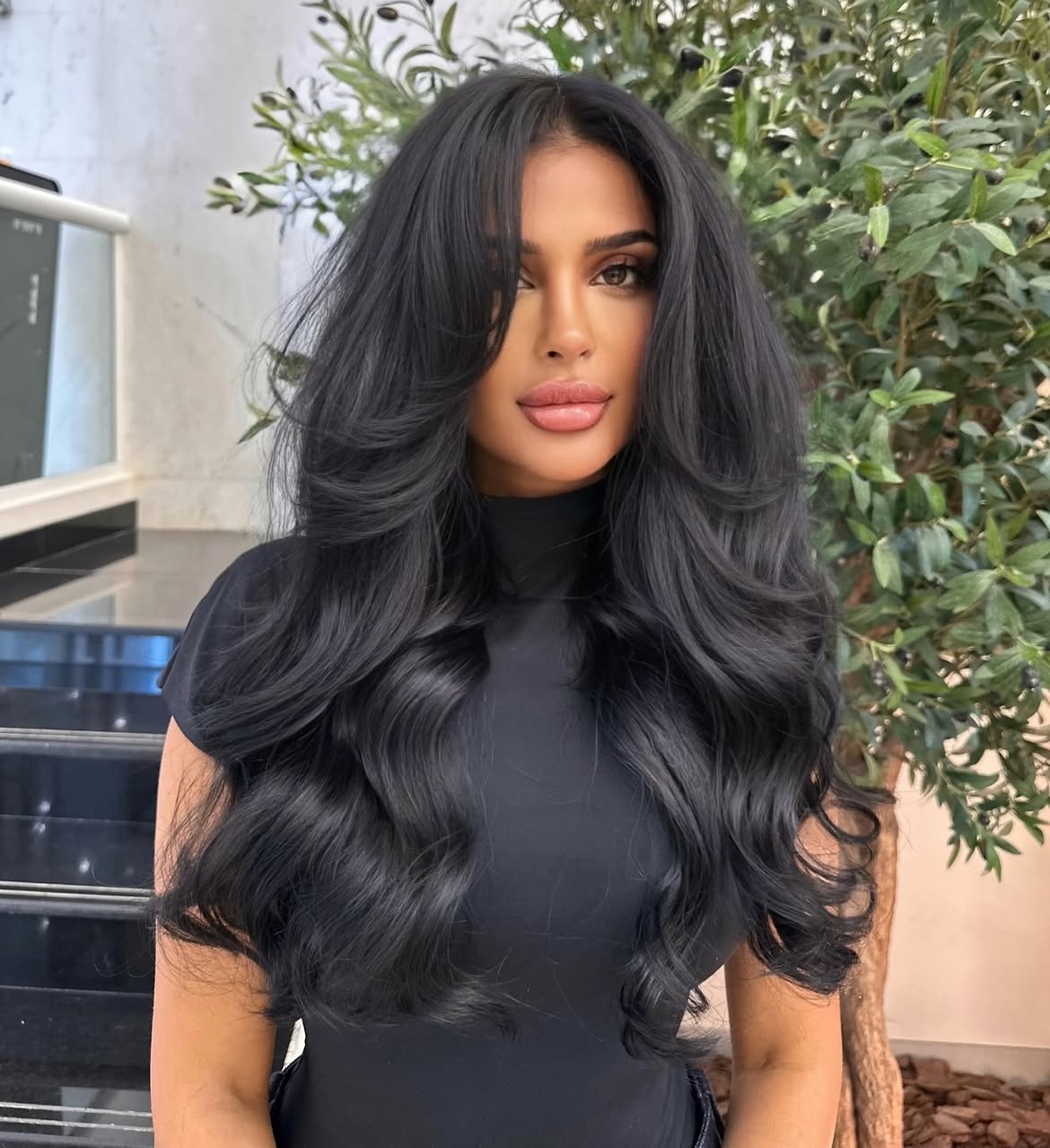 Voluminous Butterfly Cut With Deep Black Layers