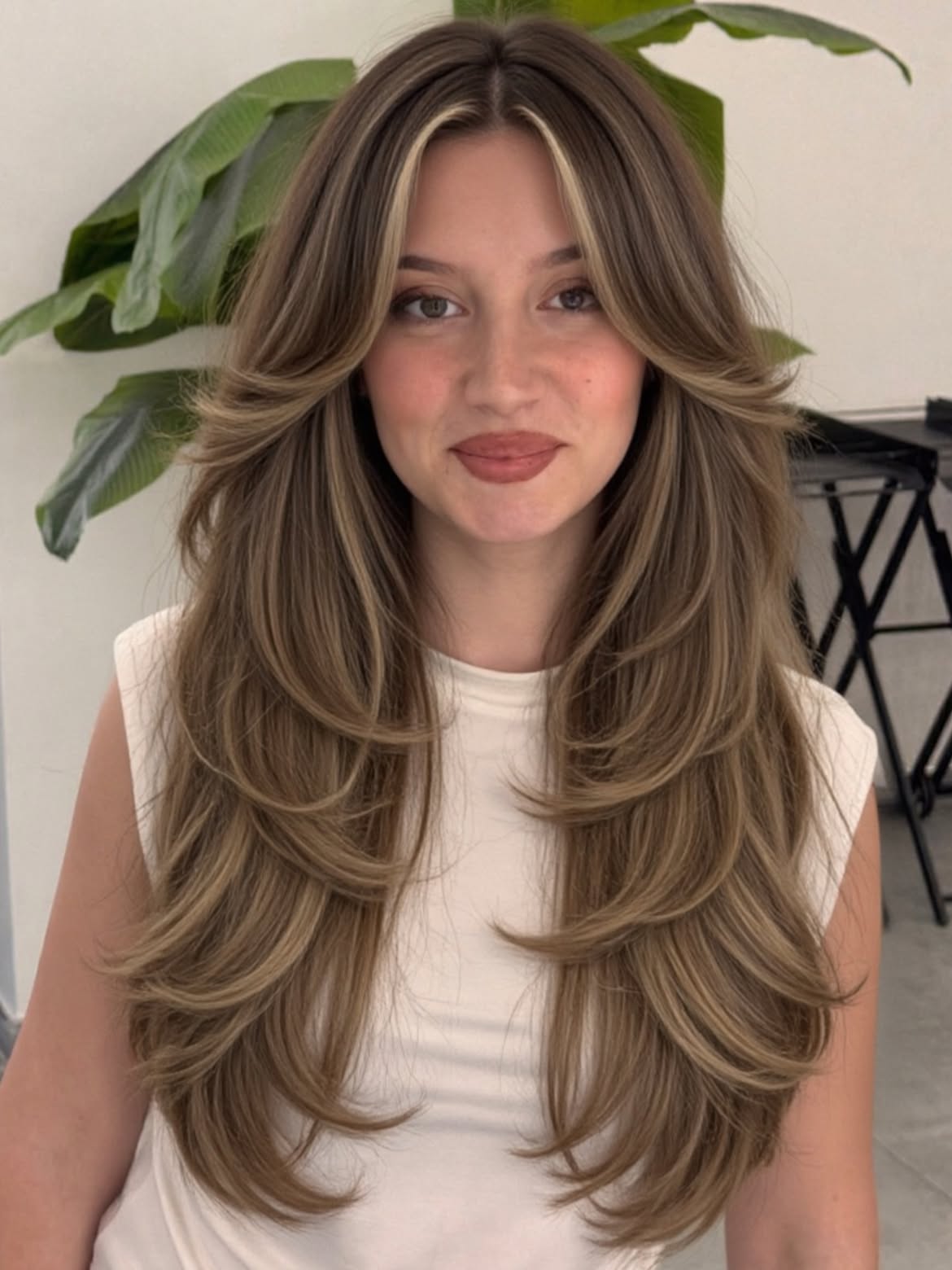 Voluminous Layered Cut With Honey Blonde Money Piece