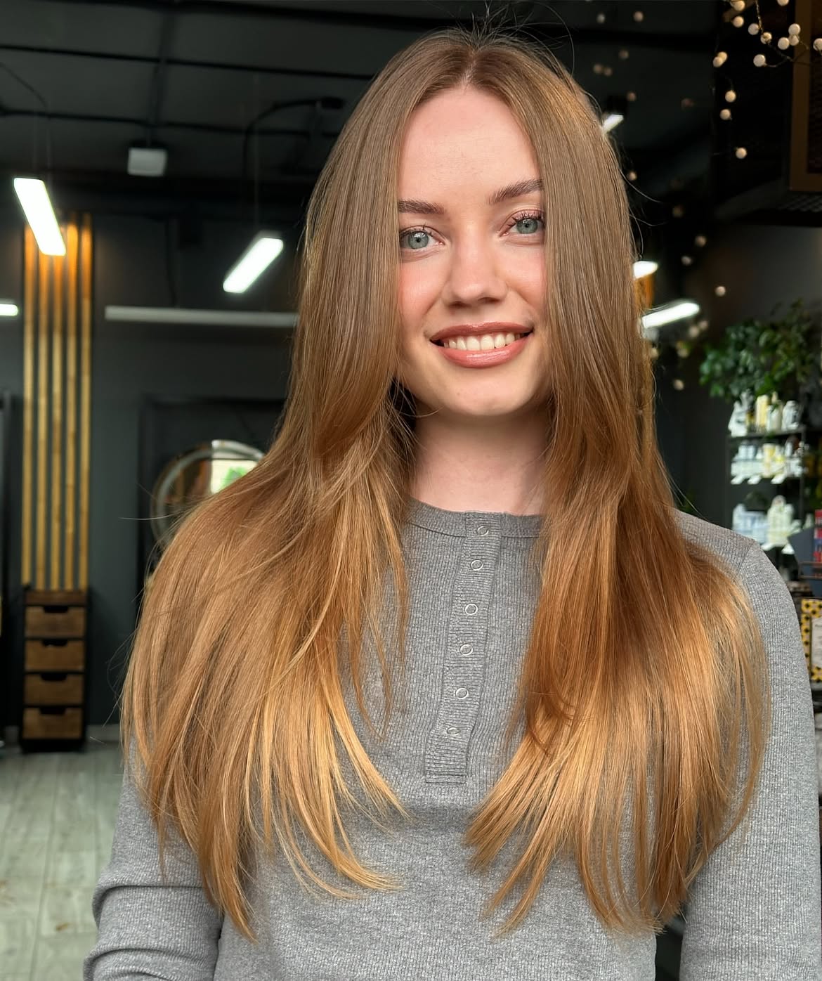 Warm Honey Blonde Layers With Subtle Face Framing